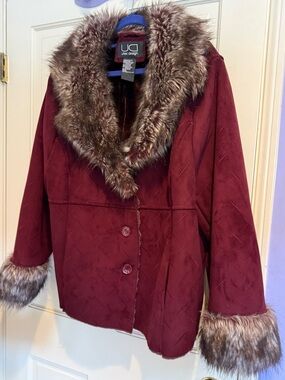 Women's Burgundy Faux-Fur Trim Winter Coat